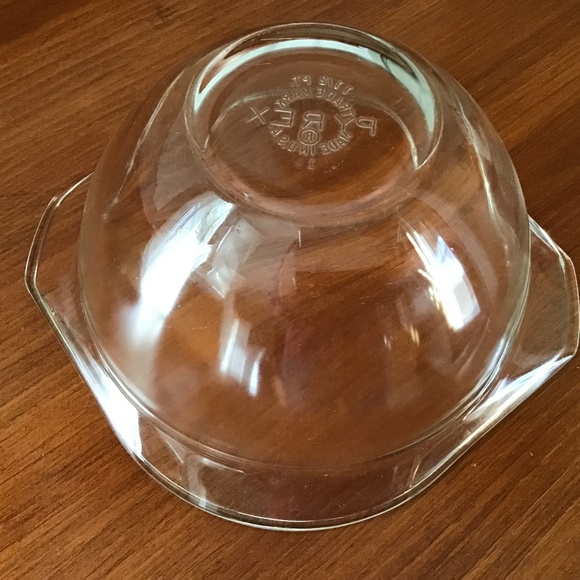 Pyrex Vintage 1.5 Pint Clear Glass Cinderella Mixing Bowl Handles USA - Picture 2 of 15